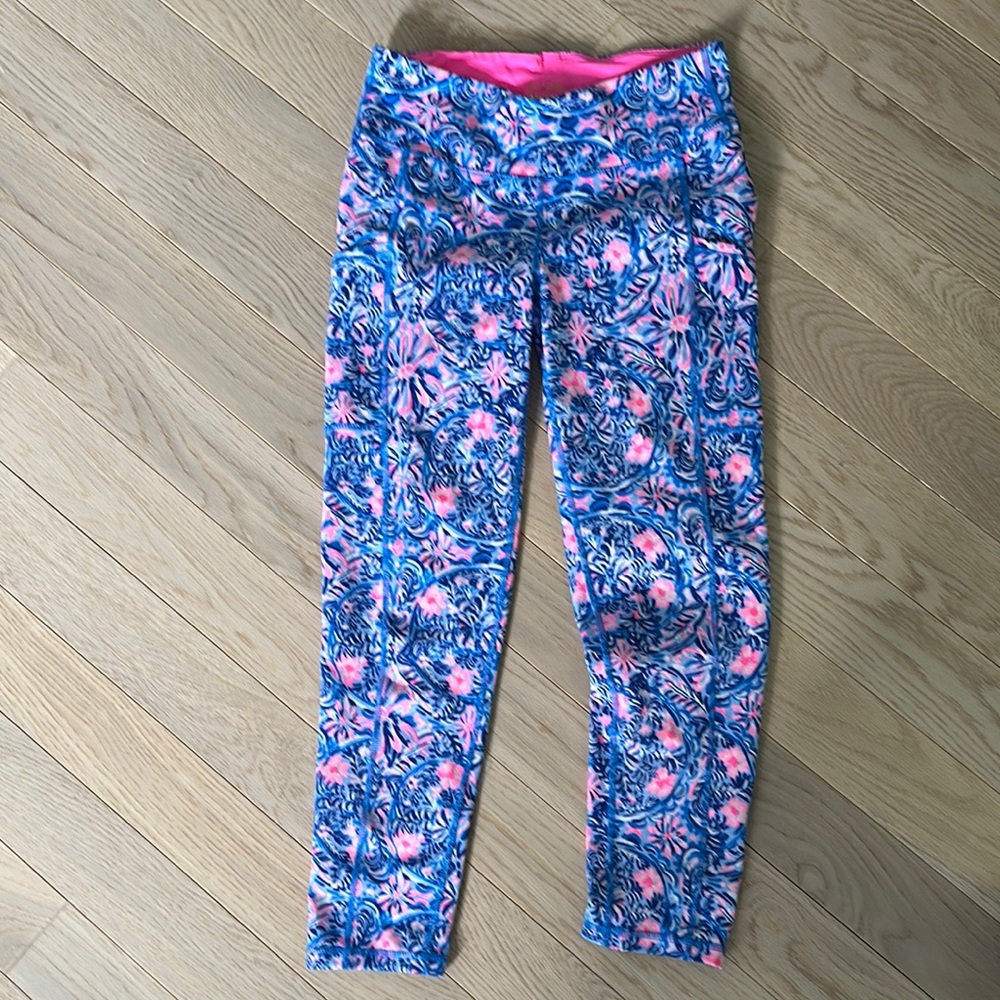 Women’s Lily Pulitzer Blue and Pink Patterned Leggings - Mint Condition